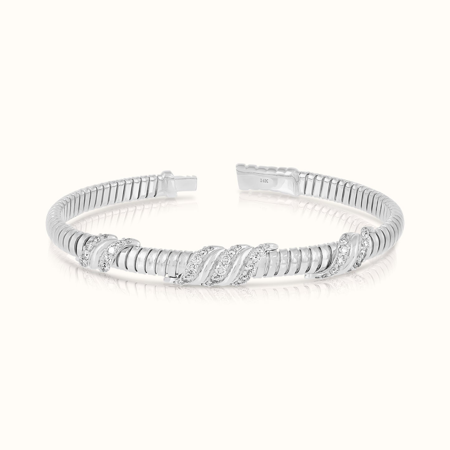 Fluted Flexible Bangle with Lab Grown Diamond Waves