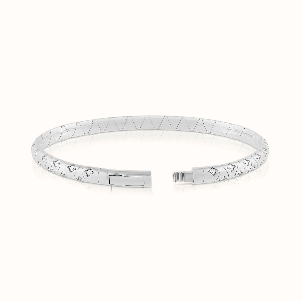 Lab Grown Diamond Studded Bangle