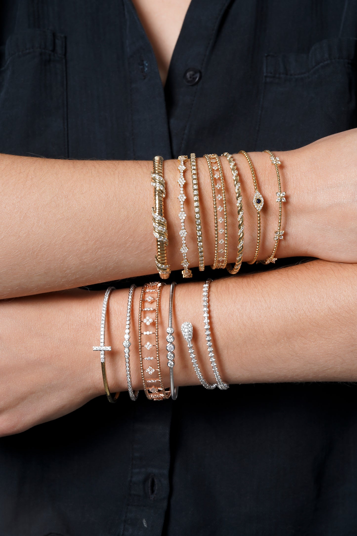 Fluted Flexible Bangle with Lab Grown Diamond Waves